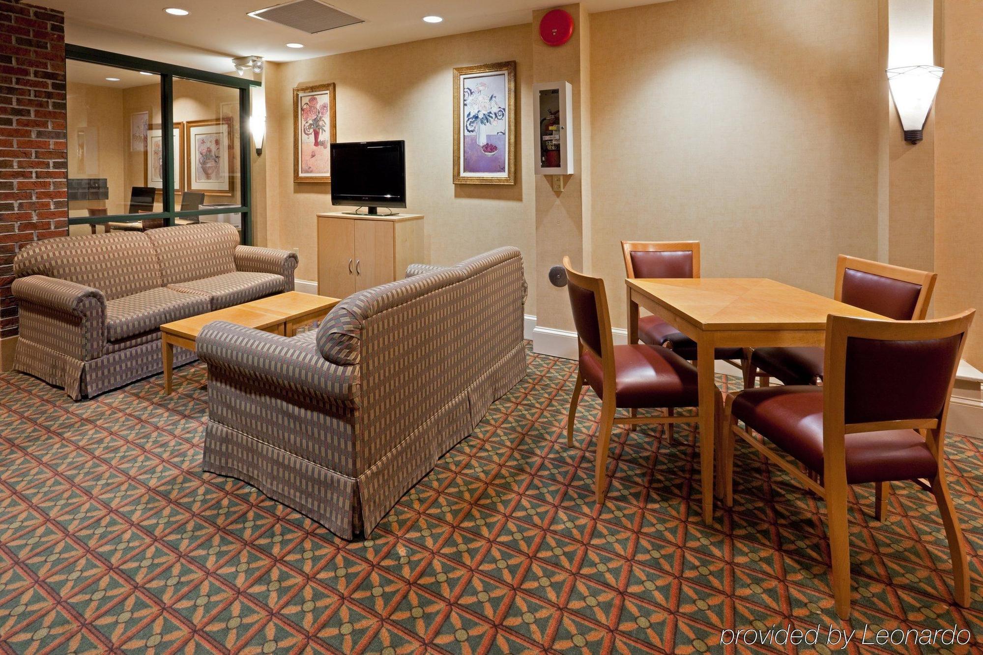 Holiday Inn Saratoga Springs By Ihg Beltér fotó